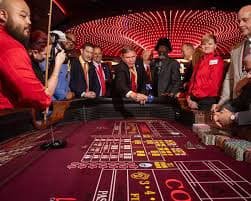 Antarmuka permainan Big Time Gaming di platform dewanusa dengan tombol spin dan informasi RTP
